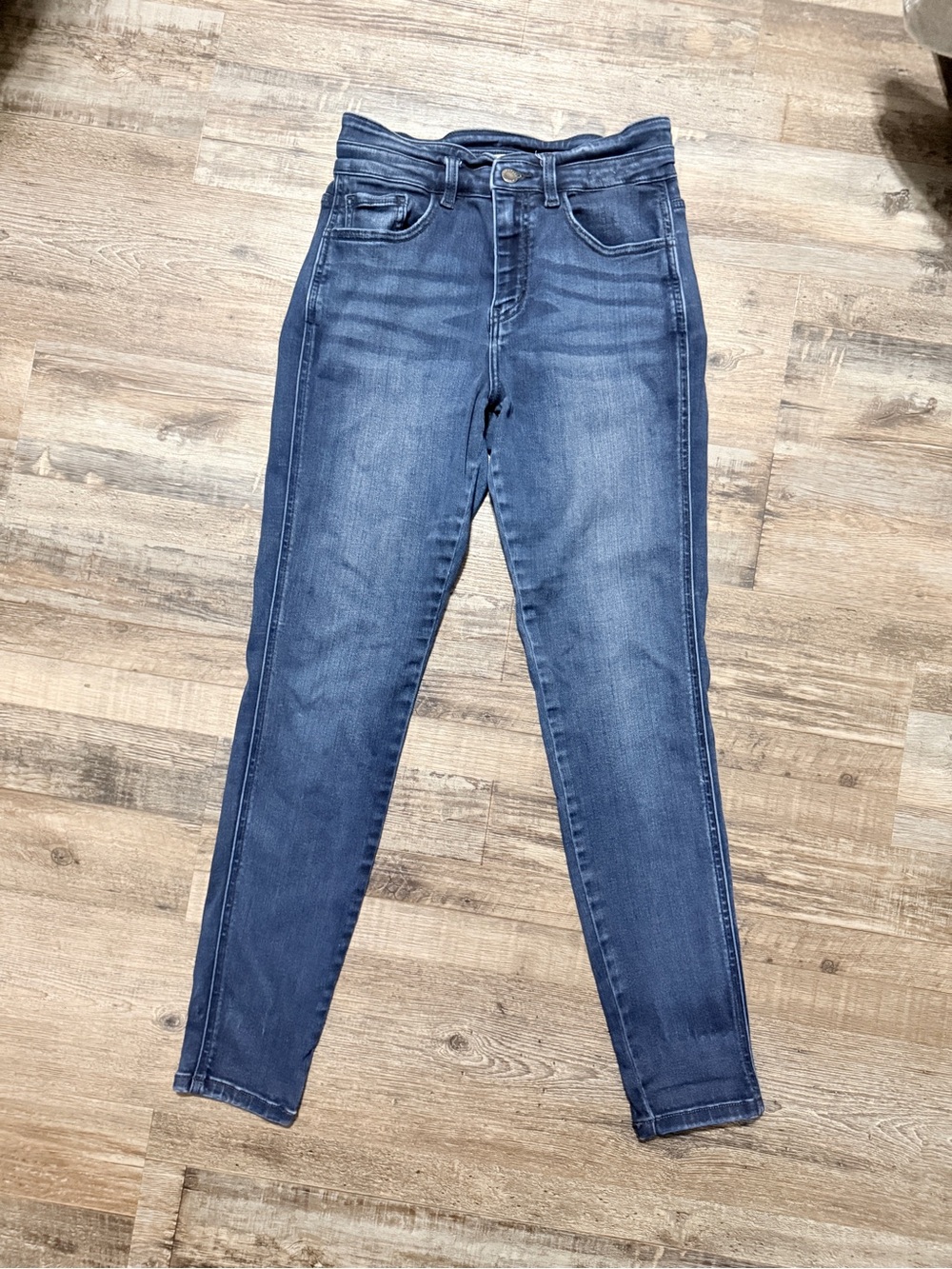 KanCan Skinny Jeans in Medium Blue Wash